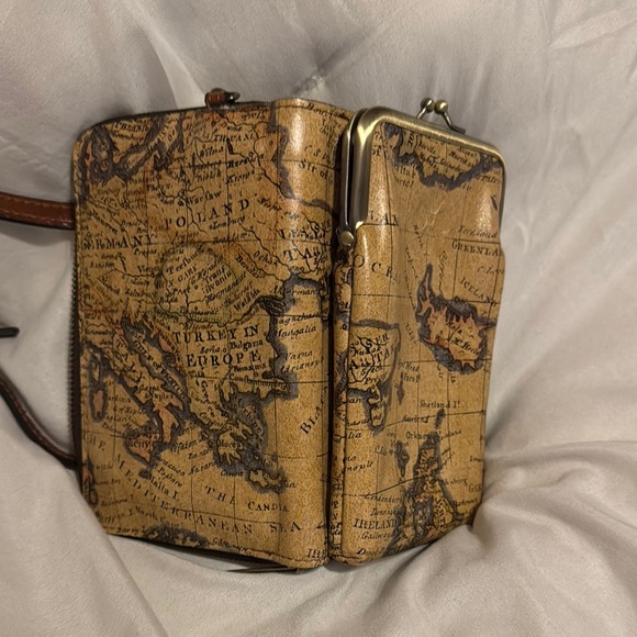Patricia Nash Gold Map Print Frame/Phone Crossbody - Picture 6 of 7